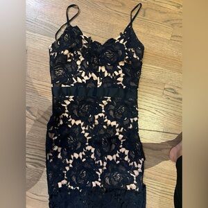 Beautiful party dress
Color is navy but hard to see in the pic